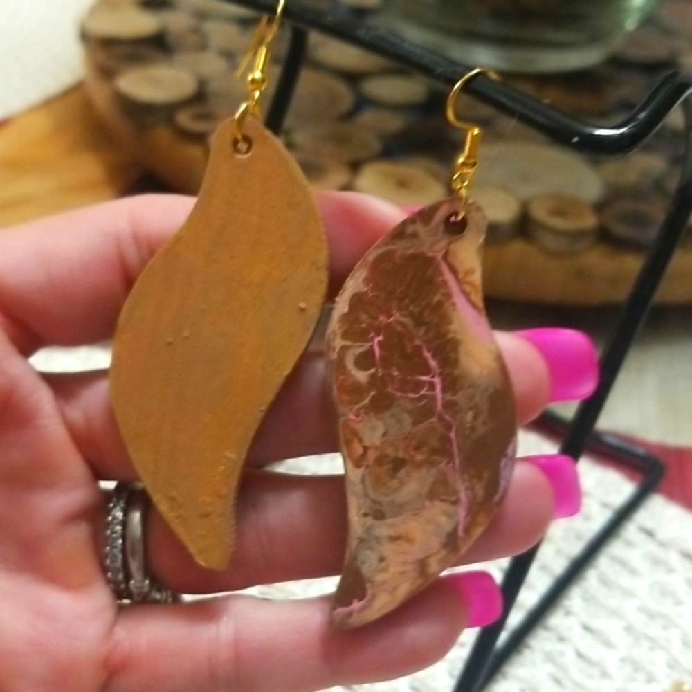 Handmade wood acrylic poured earrings - Picture 3 of 3